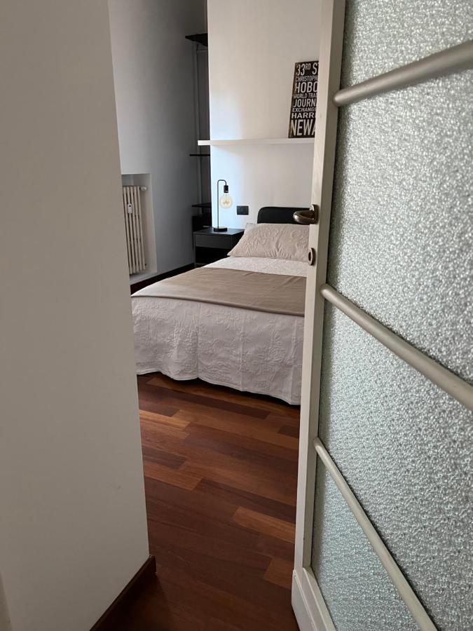 Rebecca'S Milano Collection: Repubblica Apartment Bagian luar foto
