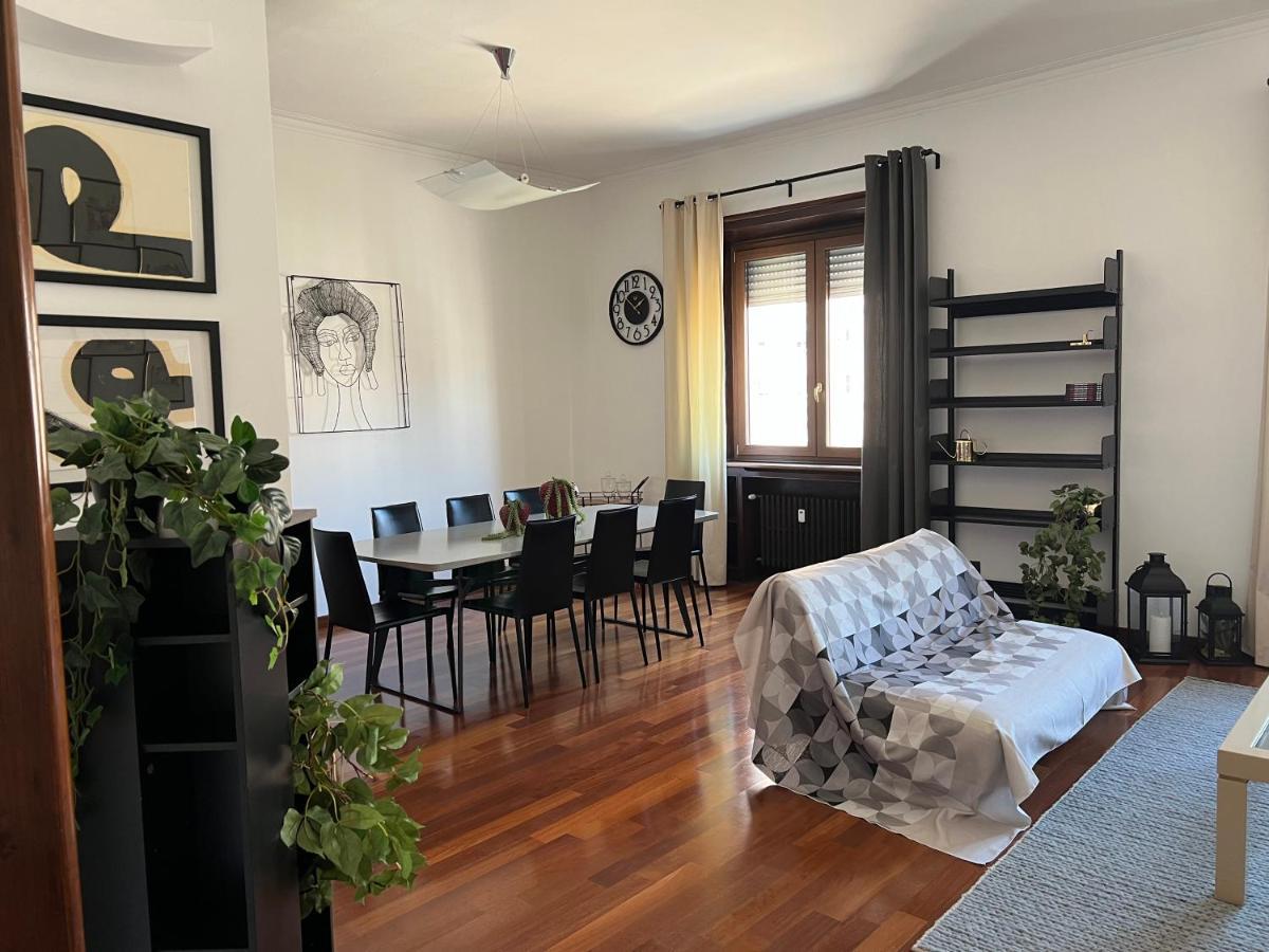 Rebecca'S Milano Collection: Repubblica Apartment Bagian luar foto
