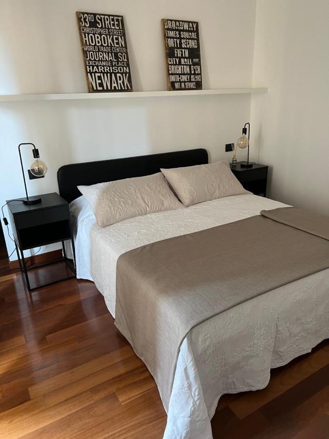 Rebecca'S Milano Collection: Repubblica Apartment Bagian luar foto